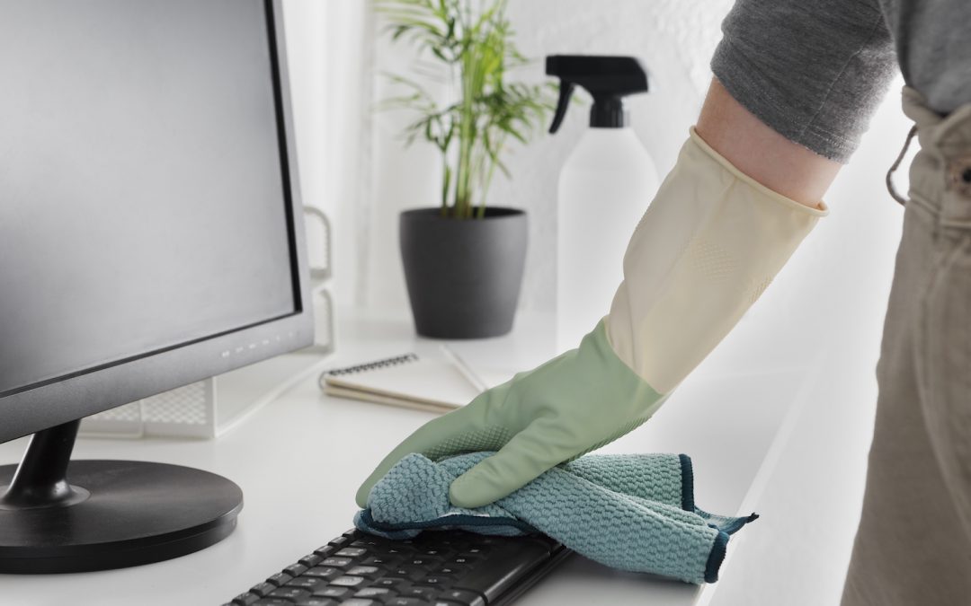 Beneficios de la limpieza profesional en oficinas y espacios comerciales